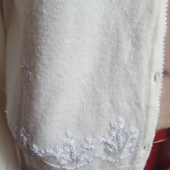 Emily Rose Button down Cardigan, embroidered and pearl beads - Picture 14 of 16
